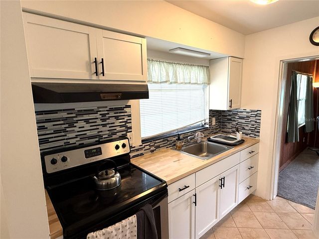 16603 HANNA ROAD, Lutz, FL 33549