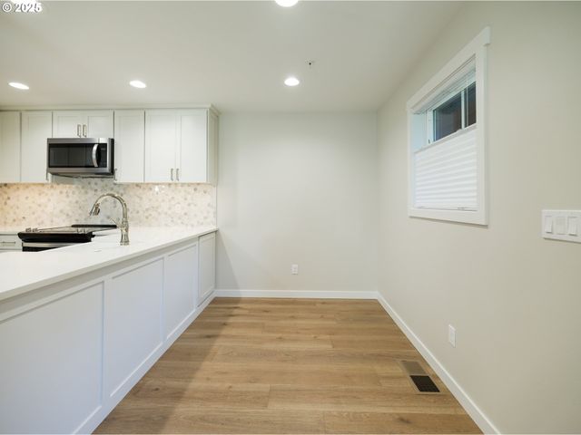 420 ELK CREEK Rd 401, Cannon Beach, OR 97110