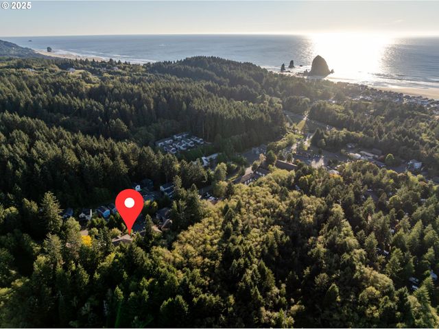420 ELK CREEK Rd 401, Cannon Beach, OR 97110