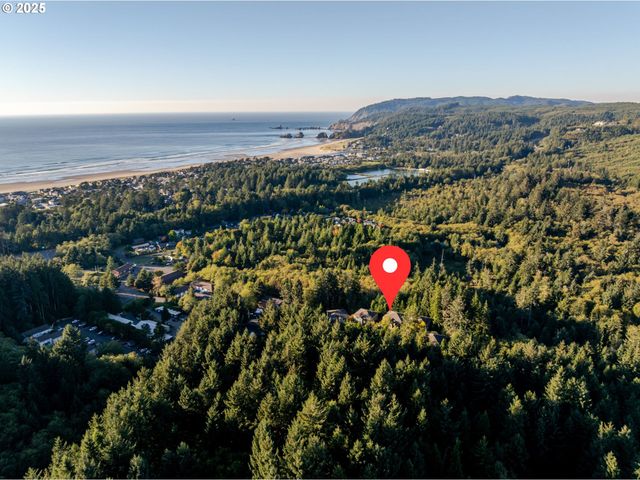 420 ELK CREEK Rd 401, Cannon Beach, OR 97110