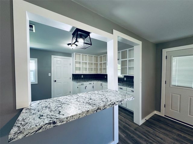 103 S Cotton Belt, Gustine, TX 76455