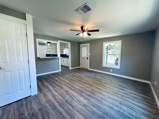 103 S Cotton Belt, Gustine, TX 76455