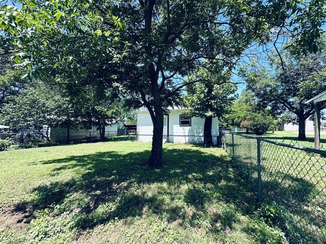 103 S Cotton Belt, Gustine, TX 76455