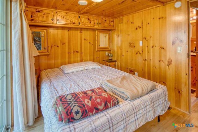 2095 County Road 442, Thrall, TX 76578