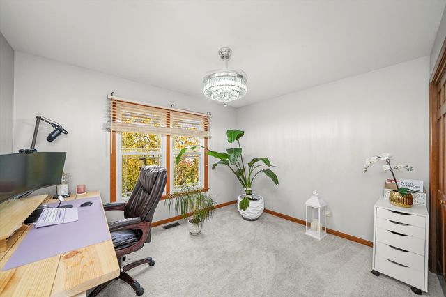 3520 Bunker Hill Drive, Algonquin, IL 60102