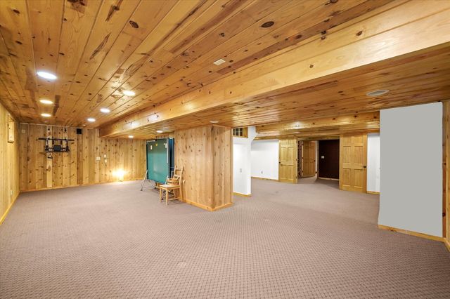 3520 Bunker Hill Drive, Algonquin, IL 60102