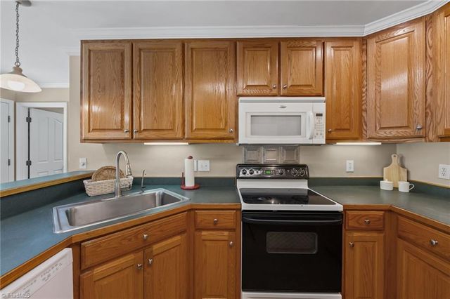 5812 Crimson Court, Mebane, NC 27302