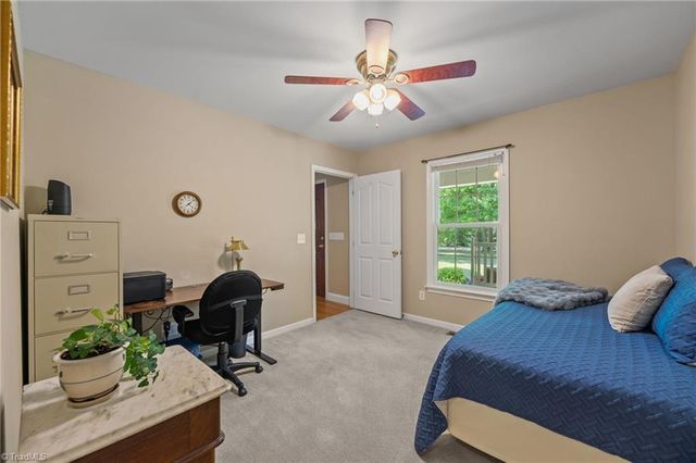 5812 Crimson Court, Mebane, NC 27302