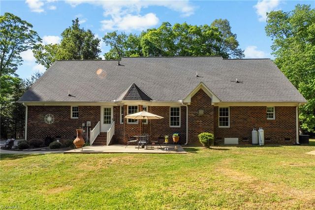 5812 Crimson Court, Mebane, NC 27302