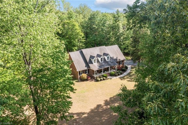 5812 Crimson Court, Mebane, NC 27302