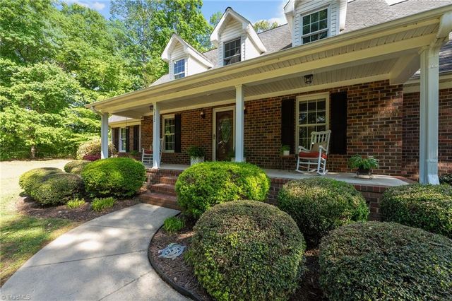 5812 Crimson Court, Mebane, NC 27302