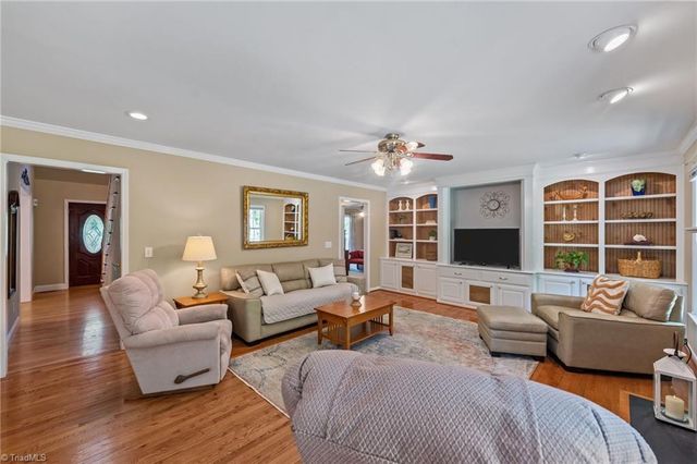 5812 Crimson Court, Mebane, NC 27302
