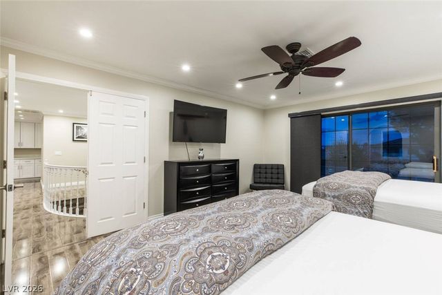 9020 Moss Creek Circle, Las Vegas, NV 89117