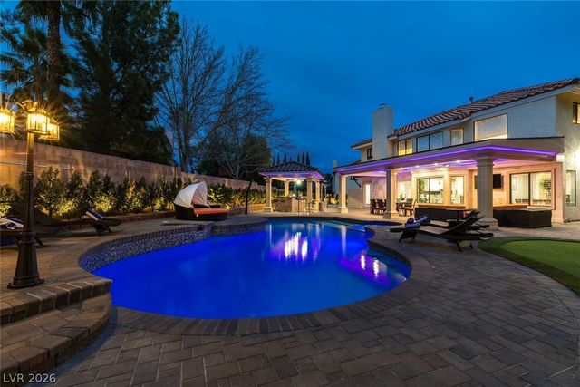 9020 Moss Creek Circle, Las Vegas, NV 89117