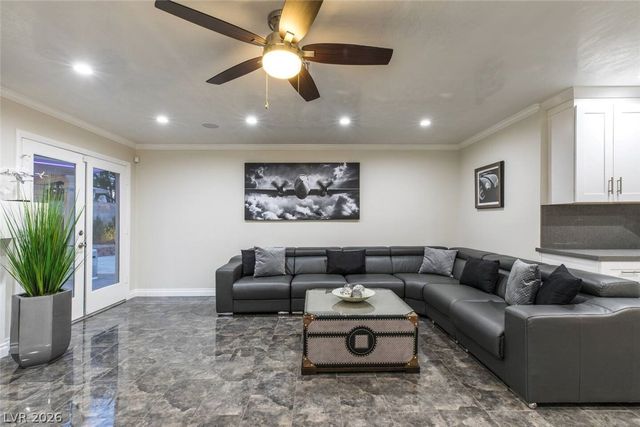 9020 Moss Creek Circle, Las Vegas, NV 89117