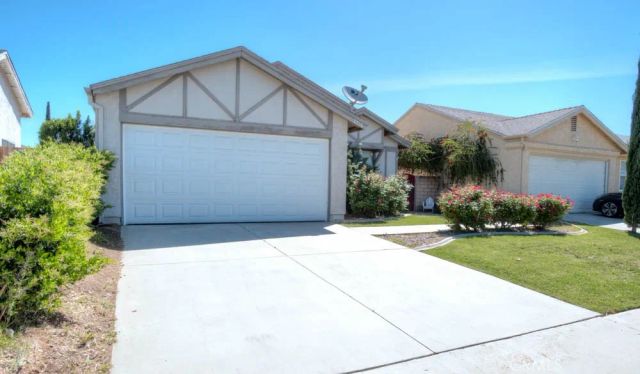 2718 E Avenue South, Palmdale, CA 93550