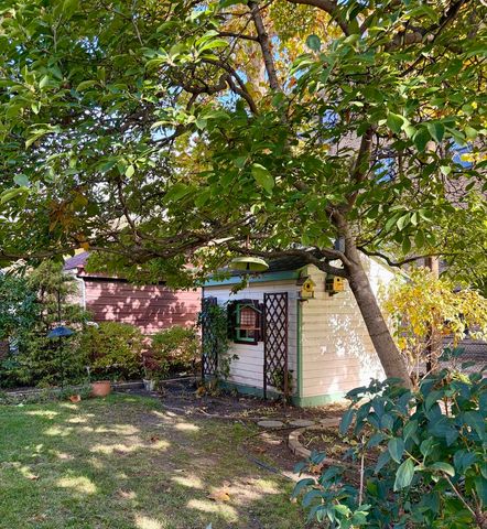 7433 N Washtenaw Avenue, Chicago, IL 60645