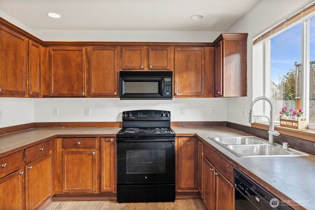 306 Poppy Road, Bothell, WA 98012