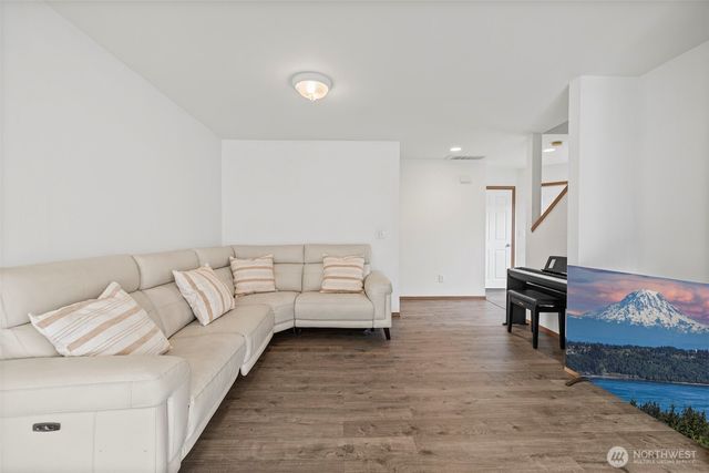 306 Poppy Road, Bothell, WA 98012