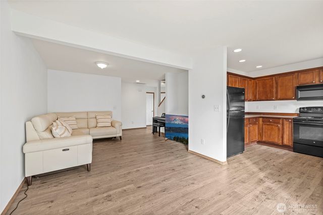 306 Poppy Road, Bothell, WA 98012