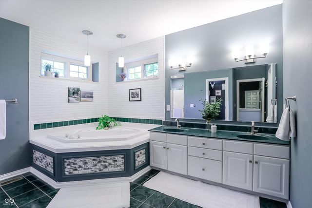 2835 Towne Drive, Carmel, IN 46032