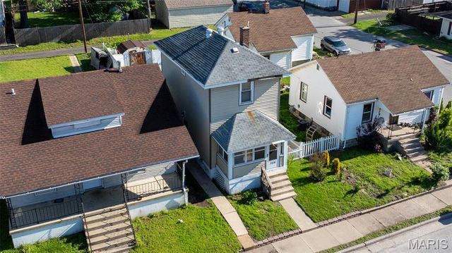 359 E Penning Avenue, Wood River, IL 62095