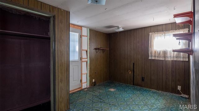 359 E Penning Avenue, Wood River, IL 62095