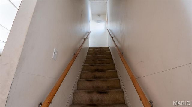 359 E Penning Avenue, Wood River, IL 62095