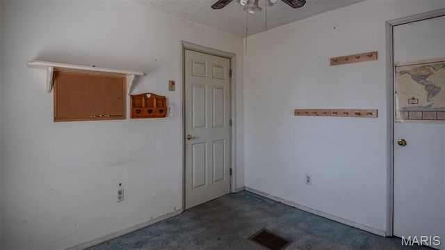 359 E Penning Avenue, Wood River, IL 62095
