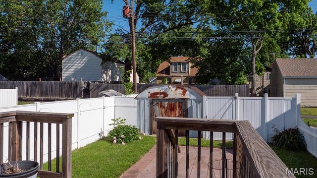 359 E Penning Avenue, Wood River, IL 62095