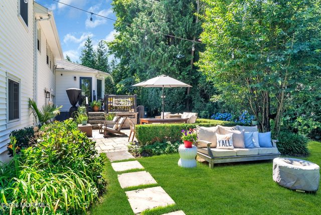93 Spruce Drive, Fair Haven, NJ 07704