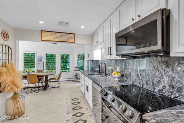 93 Spruce Drive, Fair Haven, NJ 07704