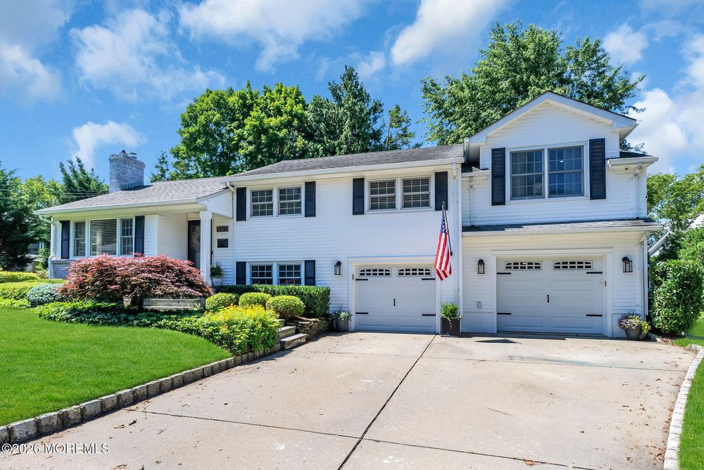 93 Spruce Drive, Fair Haven, NJ 07704