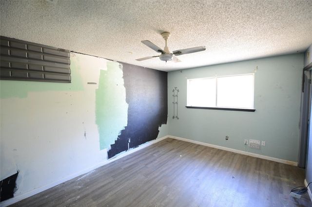 405 Bryan Drive, Crowley, TX 76036