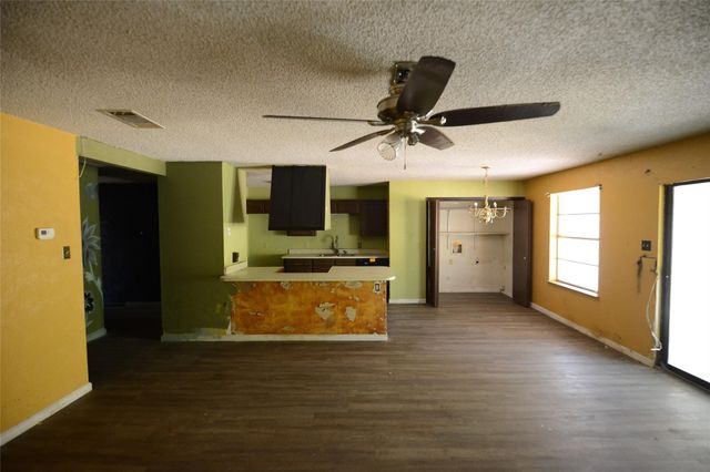 405 Bryan Drive, Crowley, TX 76036