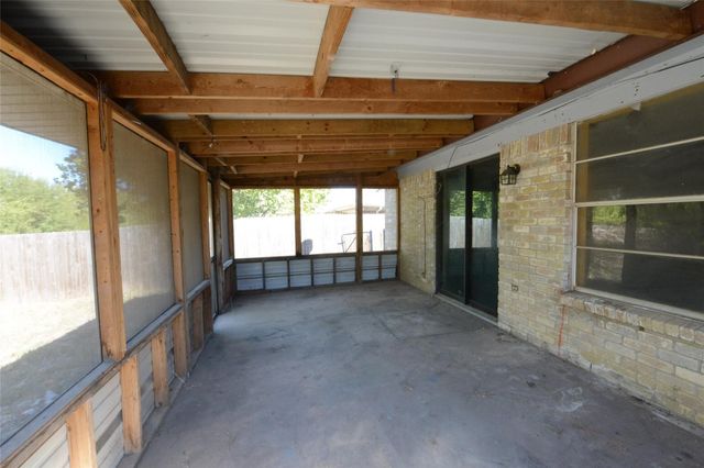 405 Bryan Drive, Crowley, TX 76036