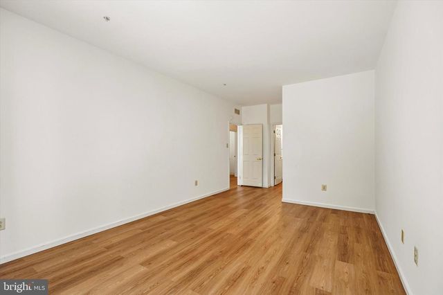 113 DRESHER WOODS DR, Dresher, PA 19025