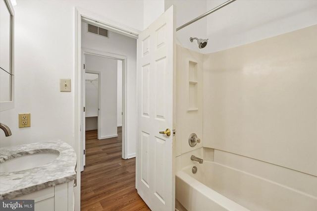 113 DRESHER WOODS DR, Dresher, PA 19025