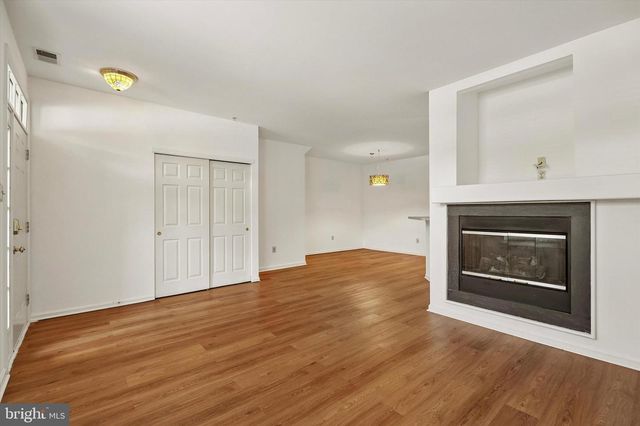 113 DRESHER WOODS DR, Dresher, PA 19025