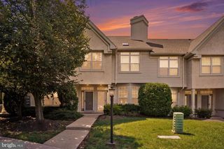 113 DRESHER WOODS DR, Dresher, PA 19025