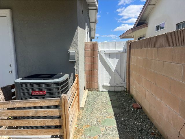 1601 W Mayberry, Hemet, CA 92543