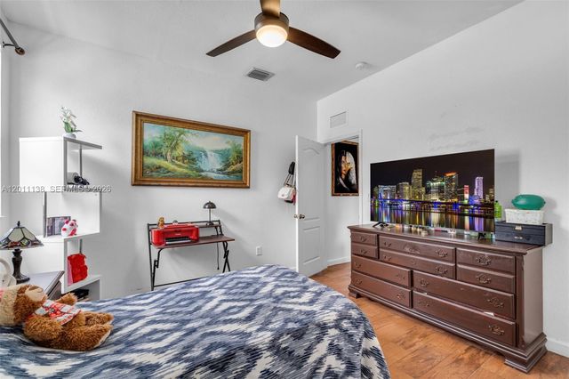 8031 W 36th Ave 1, Hialeah, FL 33018