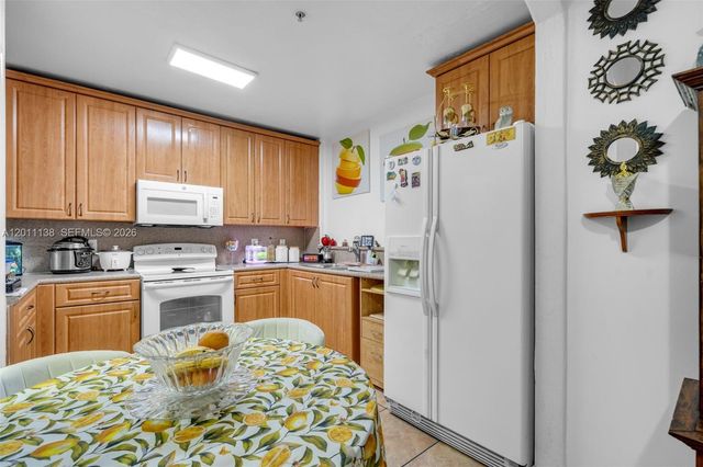 8031 W 36th Ave 1, Hialeah, FL 33018
