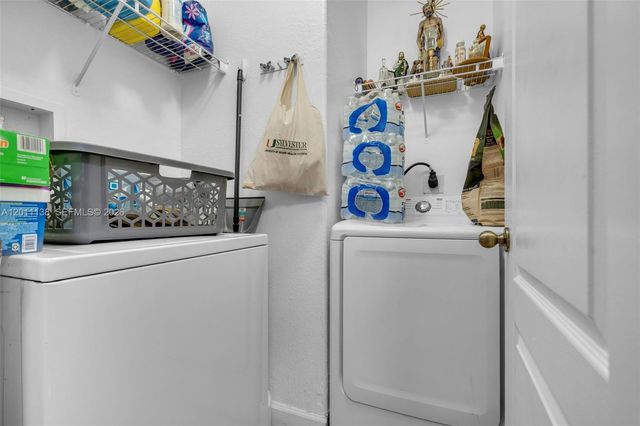 8031 W 36th Ave 1, Hialeah, FL 33018