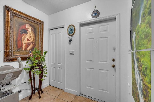 8031 W 36th Ave 1, Hialeah, FL 33018
