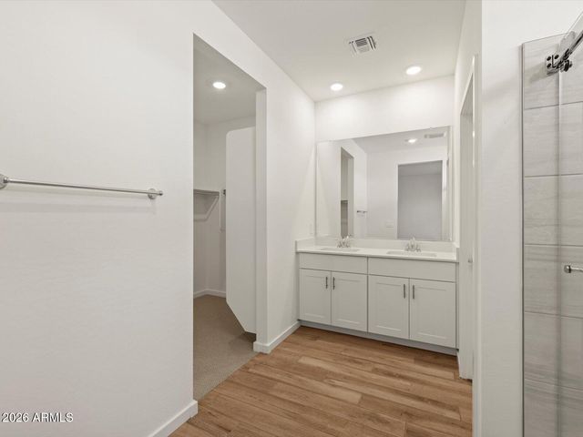 17656 W WOODLANDS Avenue, Goodyear, AZ 85338