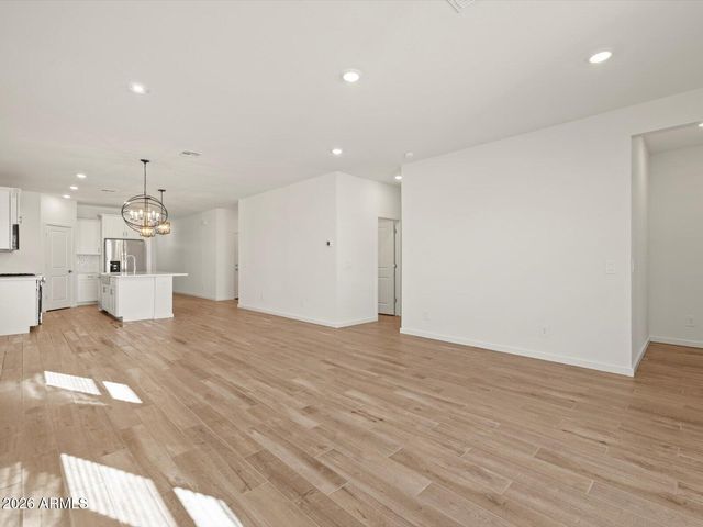 17656 W WOODLANDS Avenue, Goodyear, AZ 85338