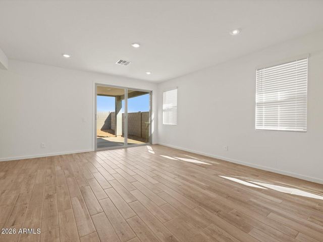 17656 W WOODLANDS Avenue, Goodyear, AZ 85338