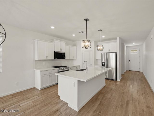 17656 W WOODLANDS Avenue, Goodyear, AZ 85338