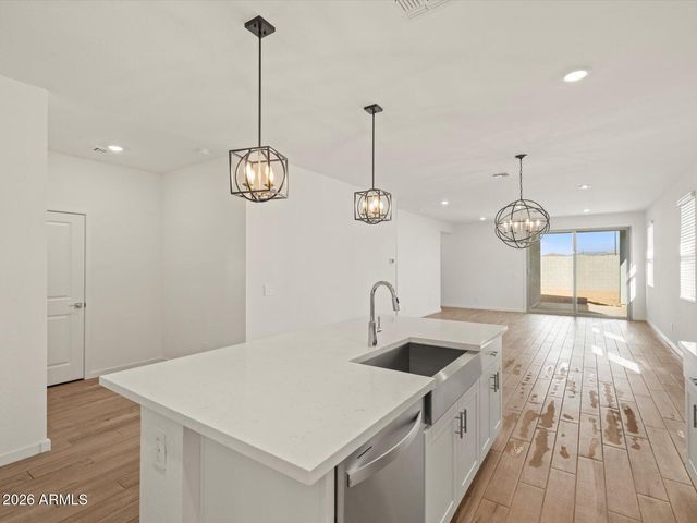 17656 W WOODLANDS Avenue, Goodyear, AZ 85338